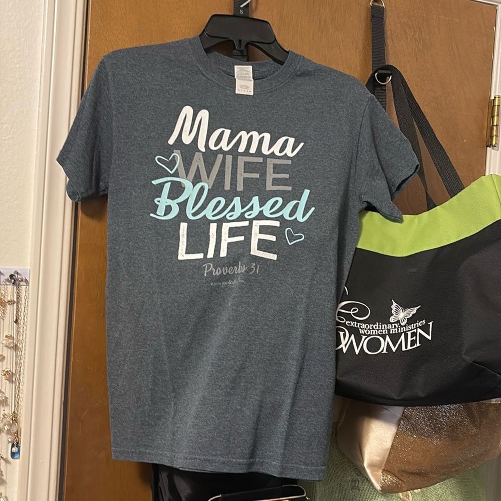 Women’s shirt